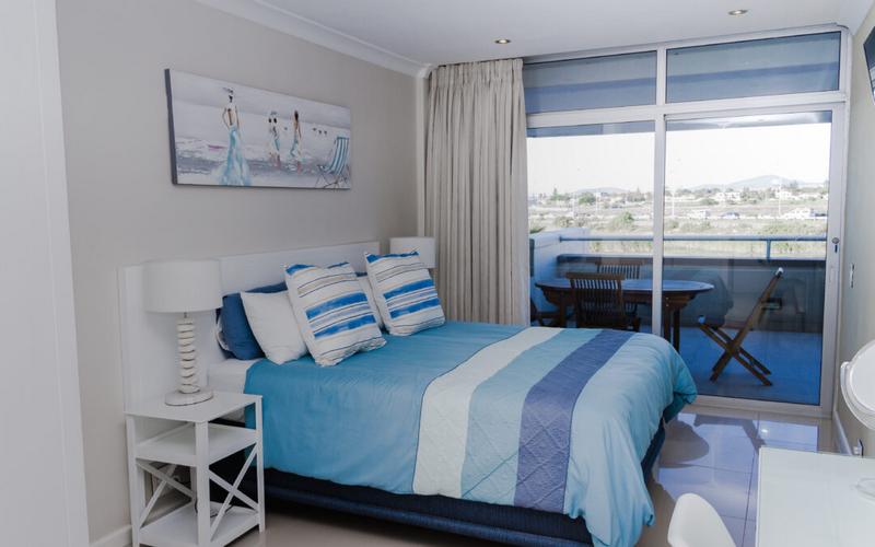 To Let 2 Bedroom Property for Rent in Dolphin Beach Western Cape